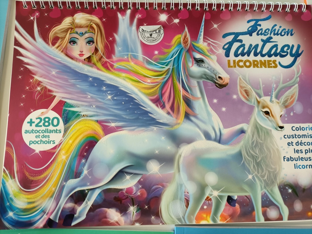 Fashion fantasy Licornes - bloc coloriage spirale  