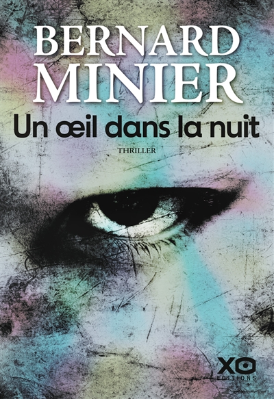 UN OEIL DANS LA NUIT